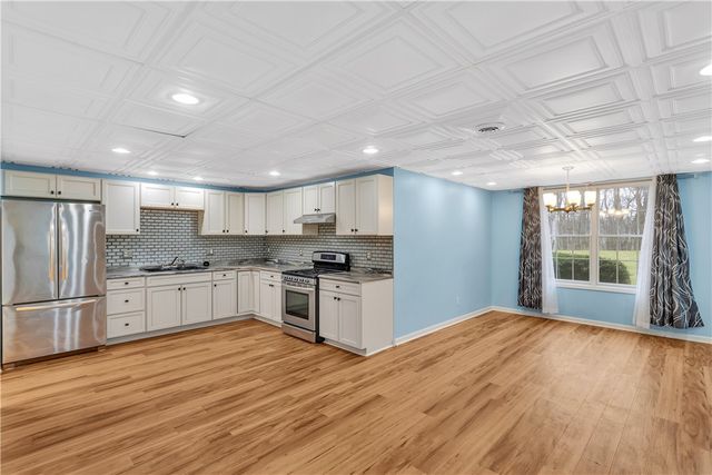 116 James Dr, Brighton Twp, PA 15009