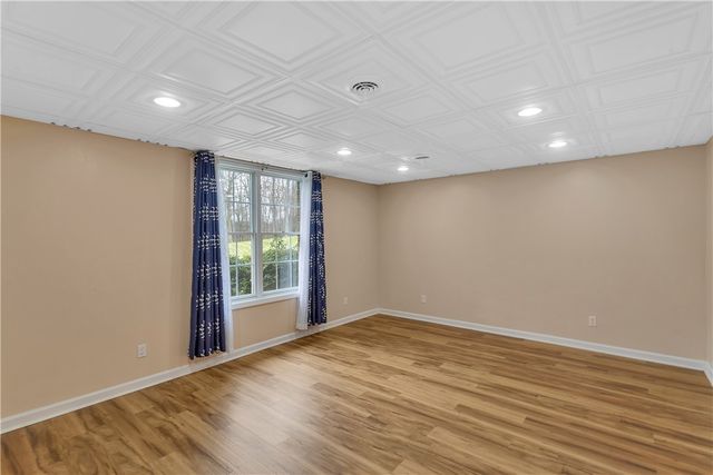 116 James Dr, Brighton Twp, PA 15009