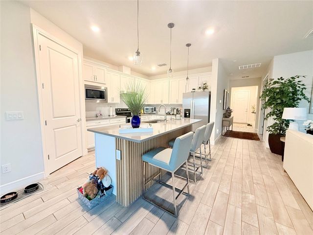 1994 SPRING SHOWER CIRCLE, Kissimmee, FL 34744