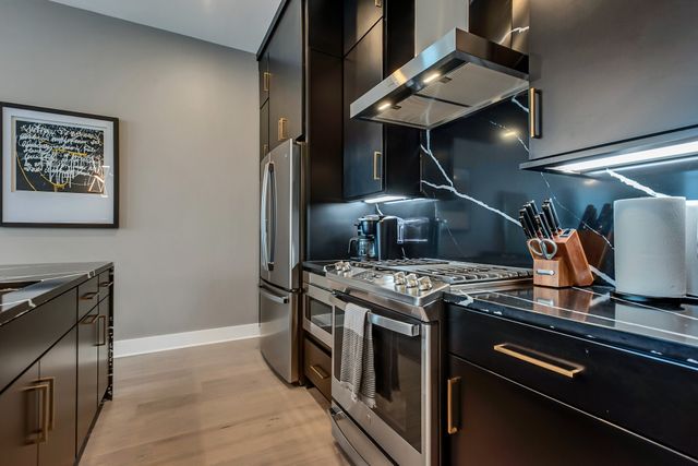 2176 Carson St Apt 20, Nashville, TN 37211