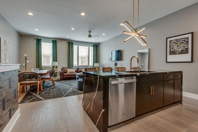 2176 Carson St Apt 20, Nashville, TN 37211