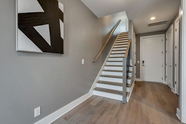 2176 Carson St Apt 20, Nashville, TN 37211