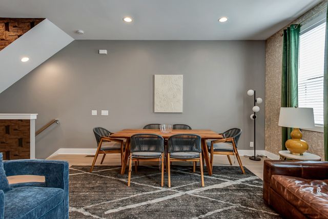 2176 Carson St Apt 20, Nashville, TN 37211