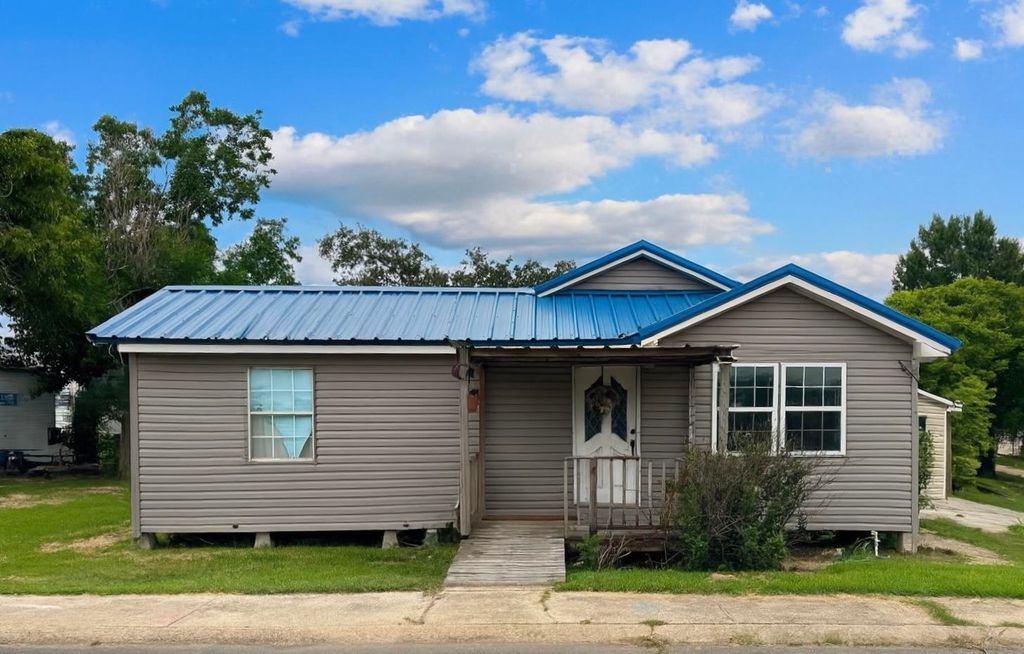 101 Cypress Grove Street, Montegut, LA 70377