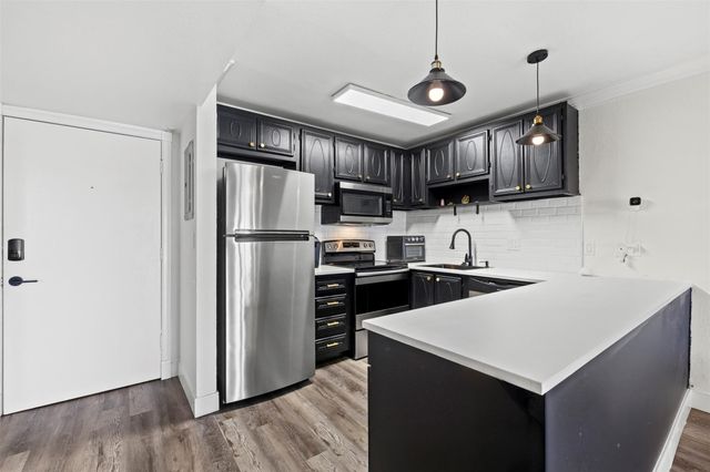 101 E Mcnab Road 219, Pompano Beach, FL 33060