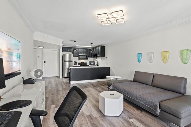 101 E Mcnab Road 219, Pompano Beach, FL 33060