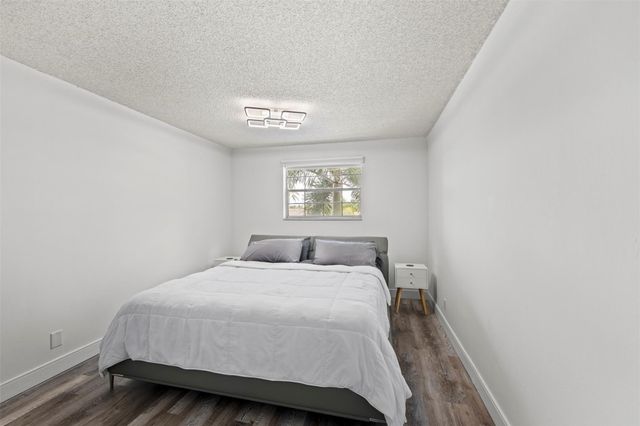 101 E Mcnab Road 219, Pompano Beach, FL 33060