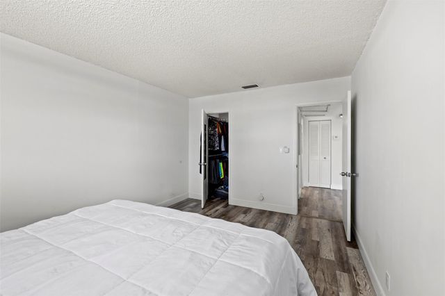 101 E Mcnab Road 219, Pompano Beach, FL 33060