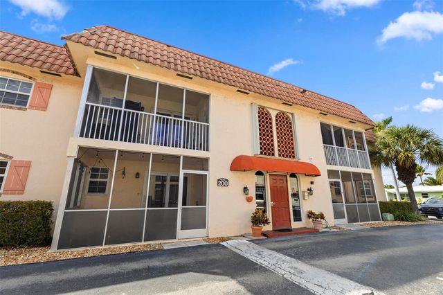 101 E Mcnab Road 219, Pompano Beach, FL 33060