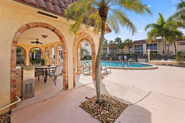 101 E Mcnab Road 219, Pompano Beach, FL 33060