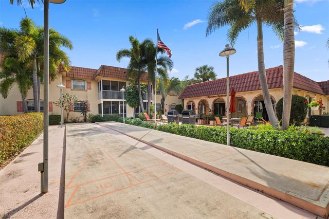 101 E Mcnab Road 219, Pompano Beach, FL 33060