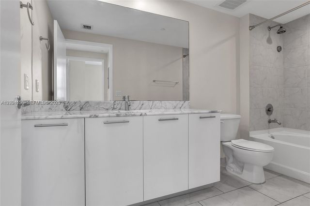 951 Brickell Ave 3107, Miami, FL 33131