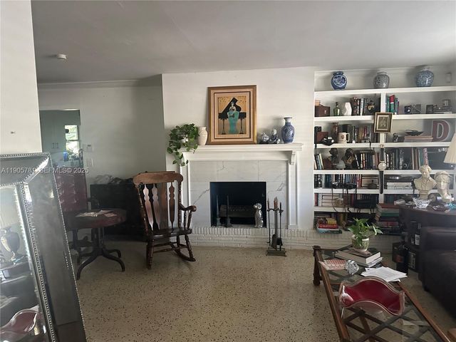 2805 NE 16th Ave, Wilton Manors, FL 33334