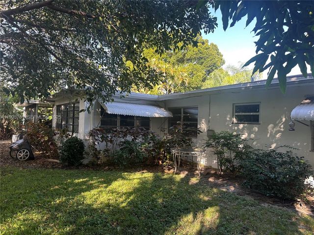 2805 NE 16th Ave, Wilton Manors, FL 33334