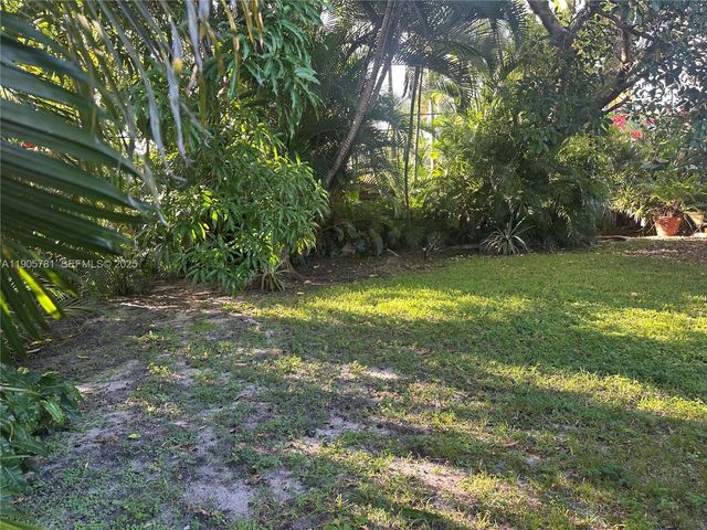 2805 NE 16th Ave, Wilton Manors, FL 33334
