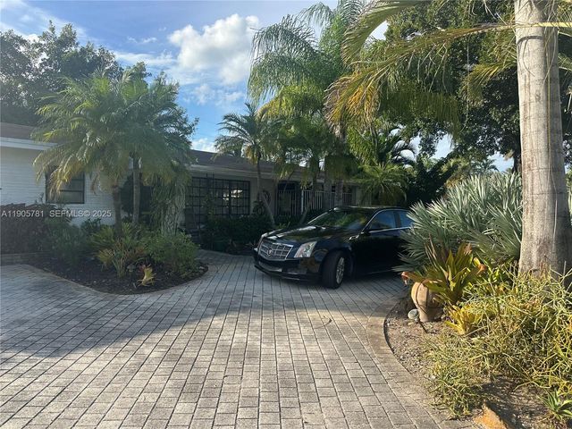 2805 NE 16th Ave, Wilton Manors, FL 33334