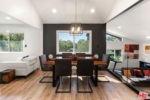 4118 Oak Hollow Road, Calabasas, CA 91302