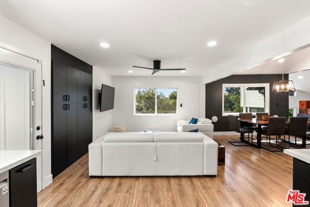 4118 Oak Hollow Road, Calabasas, CA 91302