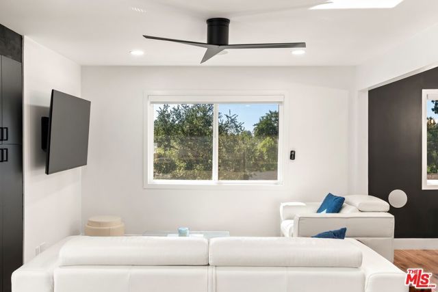 4118 Oak Hollow Road, Calabasas, CA 91302