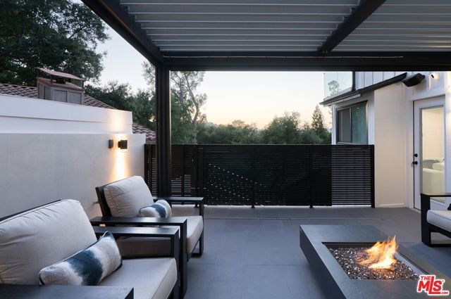 4118 Oak Hollow Road, Calabasas, CA 91302