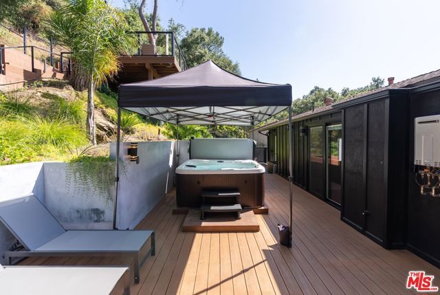 4118 Oak Hollow Road, Calabasas, CA 91302