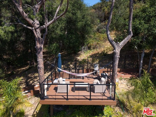 4118 Oak Hollow Road, Calabasas, CA 91302