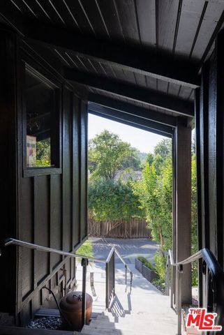 4118 Oak Hollow Road, Calabasas, CA 91302
