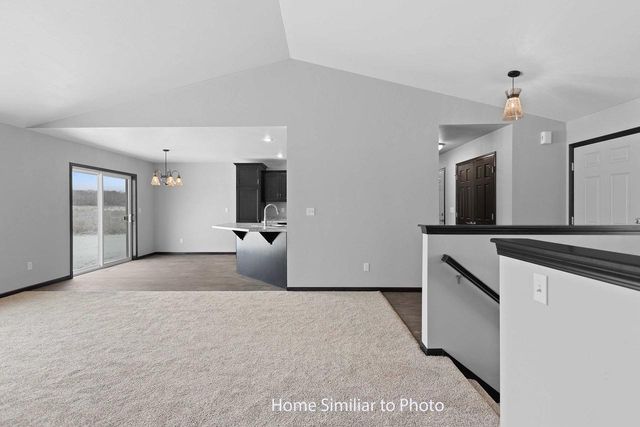 1929 HUFFCUTT LANE, Waupaca, WI 54981