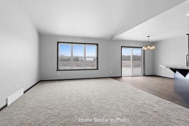 1929 HUFFCUTT LANE, Waupaca, WI 54981
