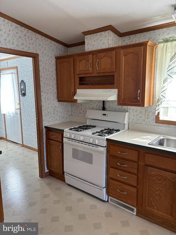 104 BOYER RD, Royersford, PA 19468