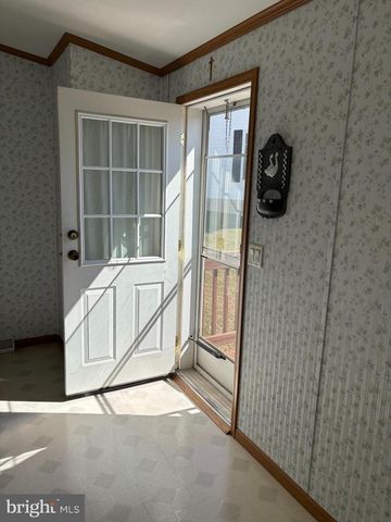 104 BOYER RD, Royersford, PA 19468