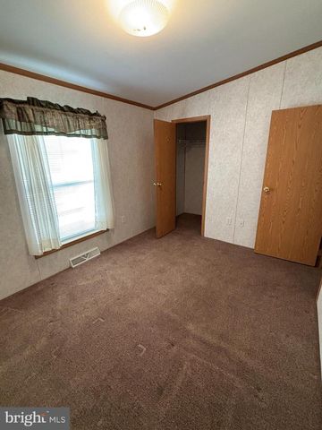 104 BOYER RD, Royersford, PA 19468