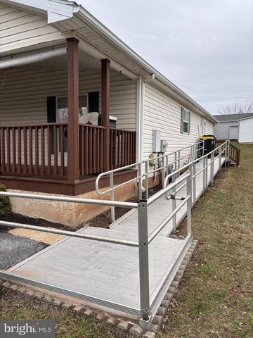 104 BOYER RD, Royersford, PA 19468