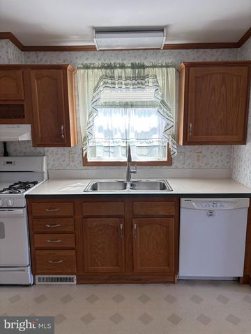 104 BOYER RD, Royersford, PA 19468