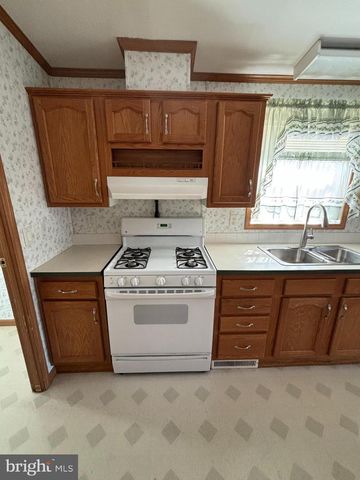 104 BOYER RD, Royersford, PA 19468