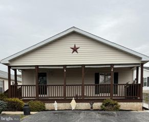 104 BOYER RD, Royersford, PA 19468