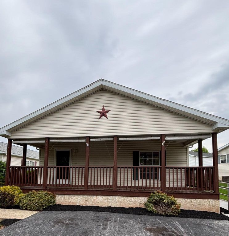 104 BOYER RD, Royersford, PA 19468