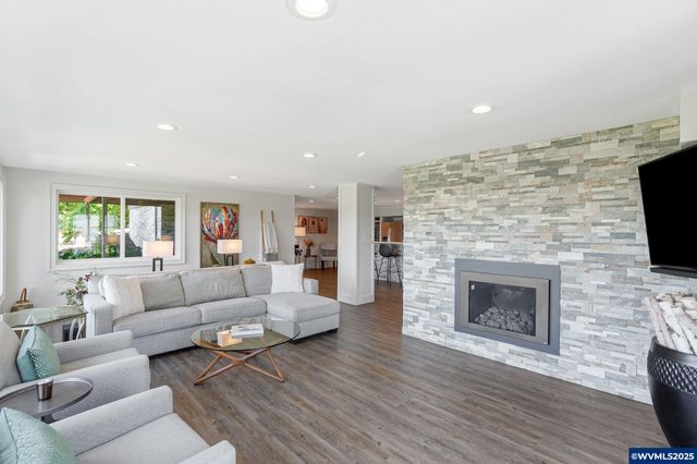 3601 Augusta National Dr S, Salem, OR 97302