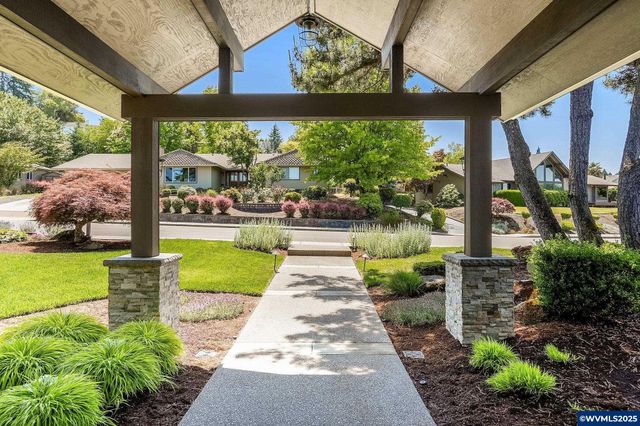3601 Augusta National Dr S, Salem, OR 97302