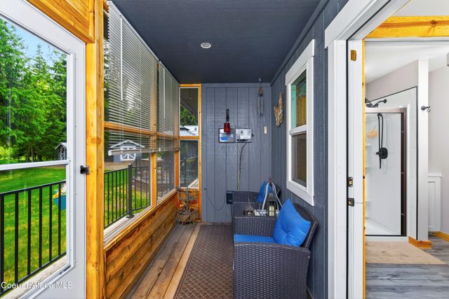 235 Vedelwood DR, Sandpoint, ID 83864