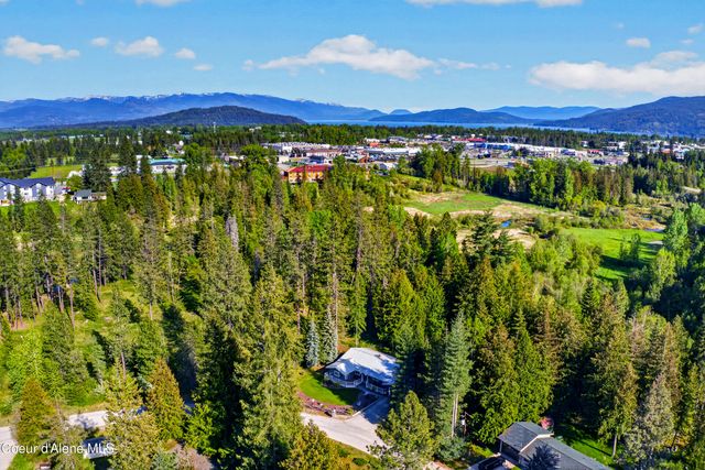 235 Vedelwood DR, Sandpoint, ID 83864
