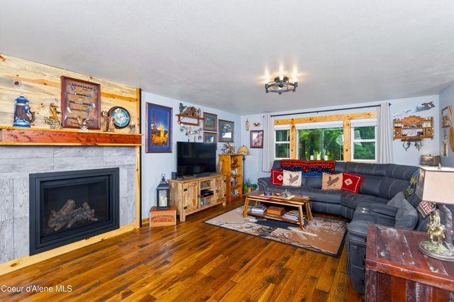 235 Vedelwood DR, Sandpoint, ID 83864