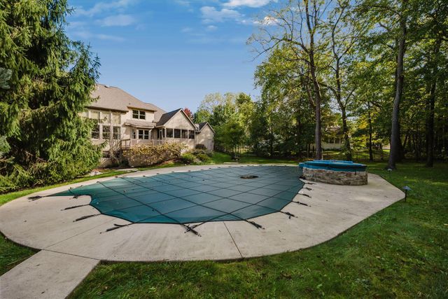 7681 Clear Creek Court, Blacklick, OH 43004