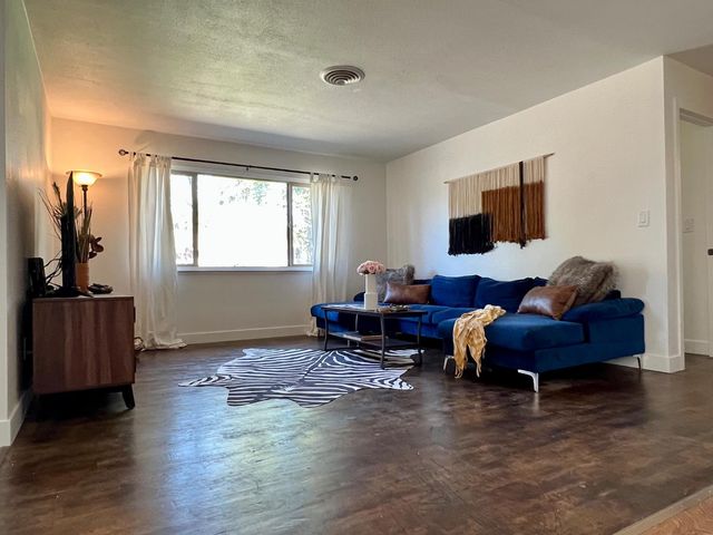 1559 Rushing St, Yuba City, CA 95993