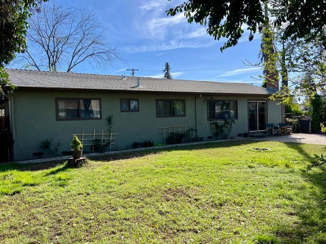 1559 Rushing St, Yuba City, CA 95993