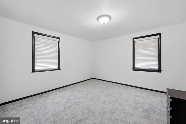 460 LOGAN AVE, Burlington, NJ 08016