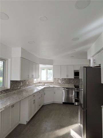 2737 Orlando Place, Blackridge, PA 15235