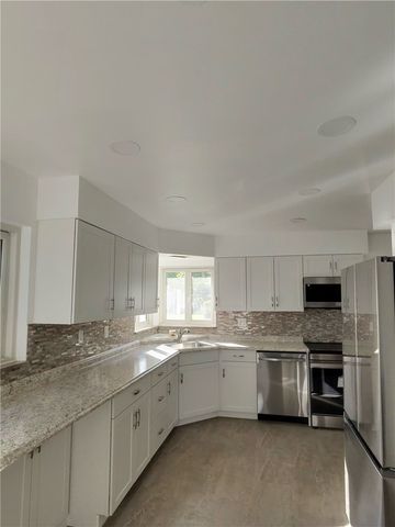 2737 Orlando Place, Blackridge, PA 15235