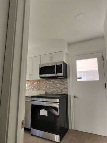 2737 Orlando Place, Blackridge, PA 15235