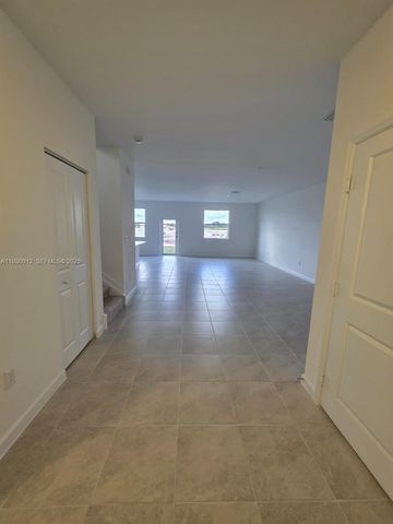 19571 SW 339 Terrace, Homestead, FL 33034